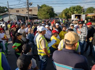 Vecinos y Municipalidad Transforman el Barrio Cabañas en Jornada de Limpieza